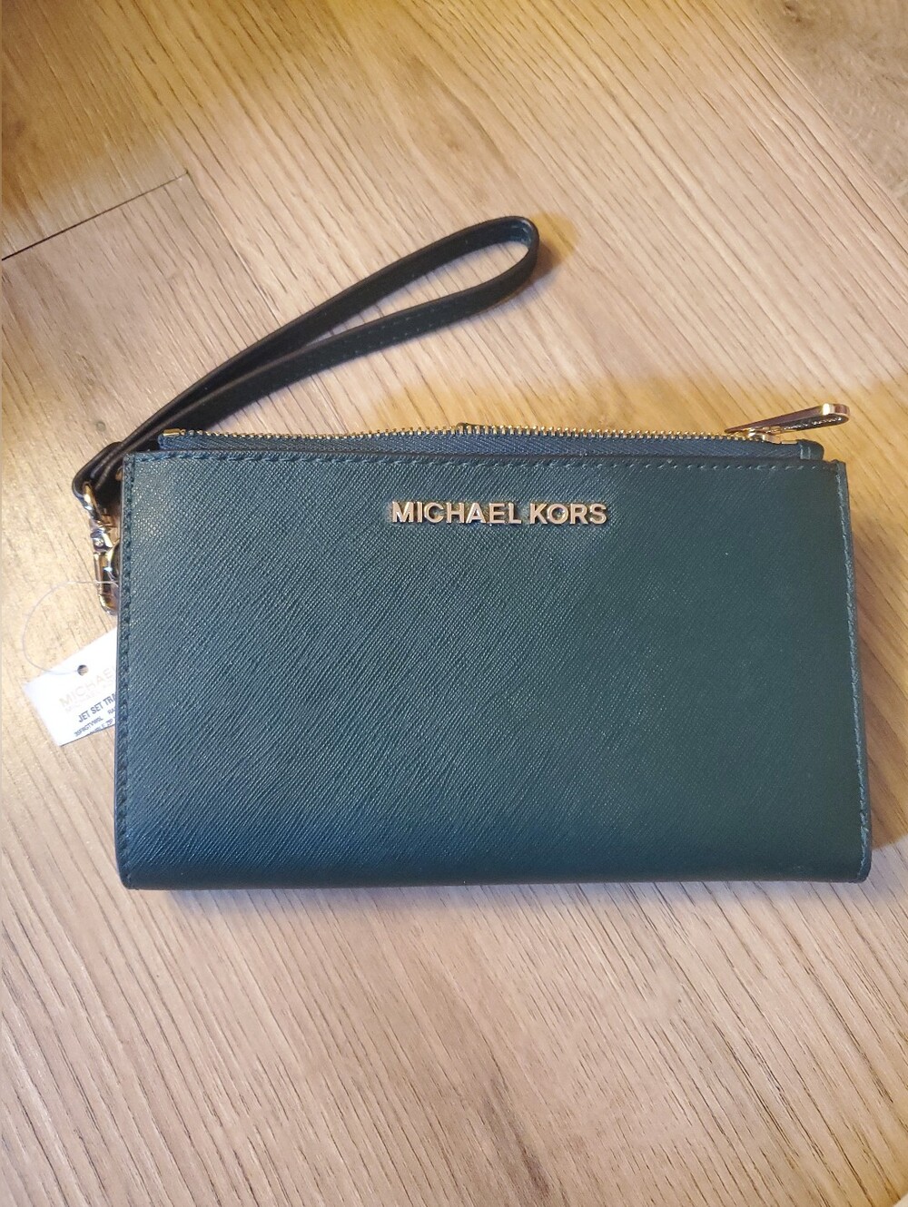 NWT Michael Kors Jet Set Travel Double Zip Wristlet Saffiano Leather Green
